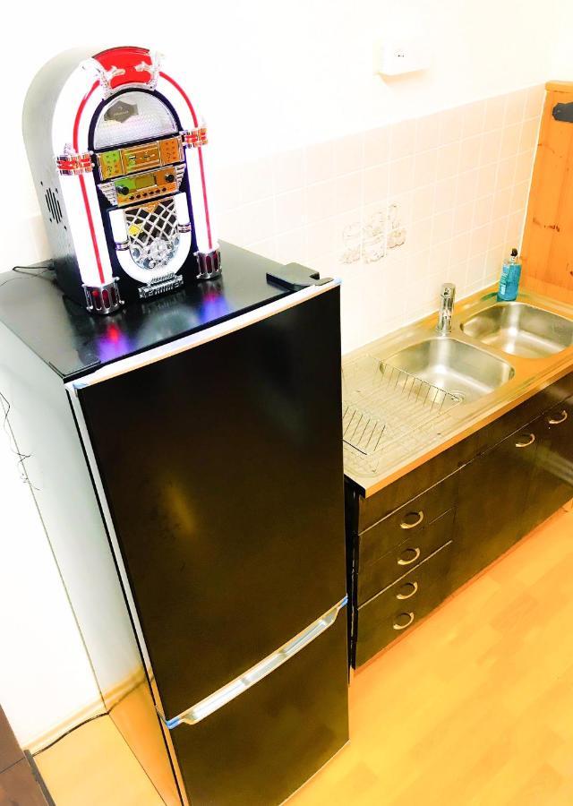 Casa20200 2 Apartments bis 150qm für Business, Familien, Gruppen, Handwerker Nahe BERLIN !! 150 qm Apartment for BUSINESS , FAMILIES near BERLIN!! Falkensee Exterior foto